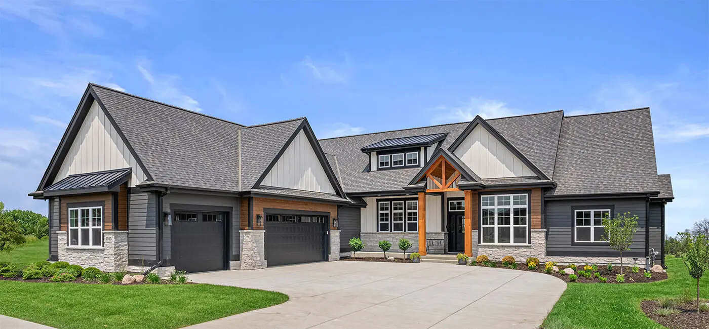 The Welsh at Kilkenny Farms West, Exterior